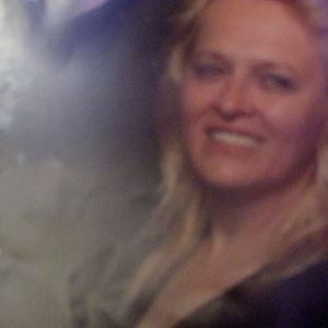 Meet your Posher, Alma